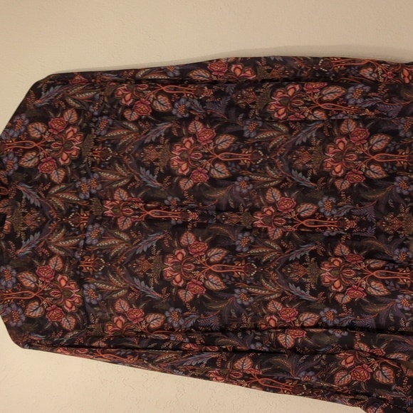 Ecru silk button down elegant blouse floral print - Picture 9 of 10